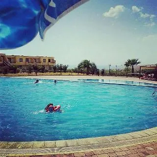 Desusino Park Village & 3* Butera