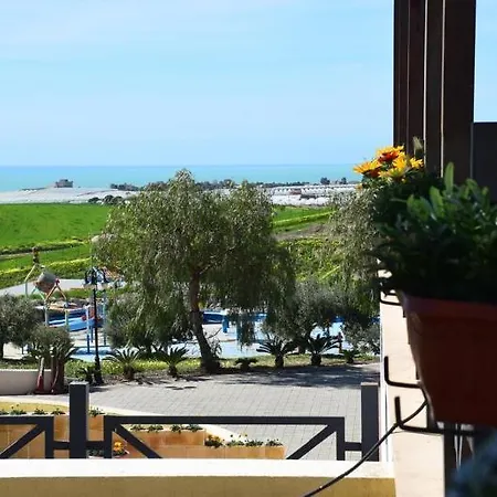 Hotel Desusino Park Village & 3*