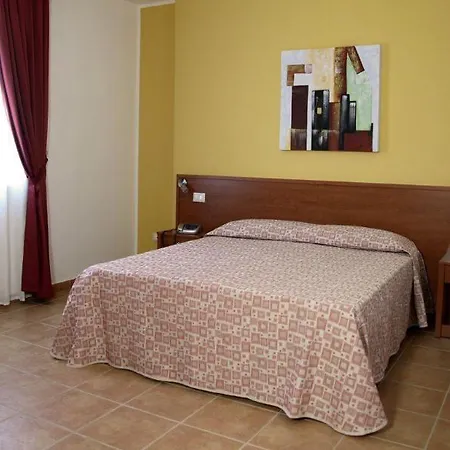 Desusino Park Village & 3* Butera